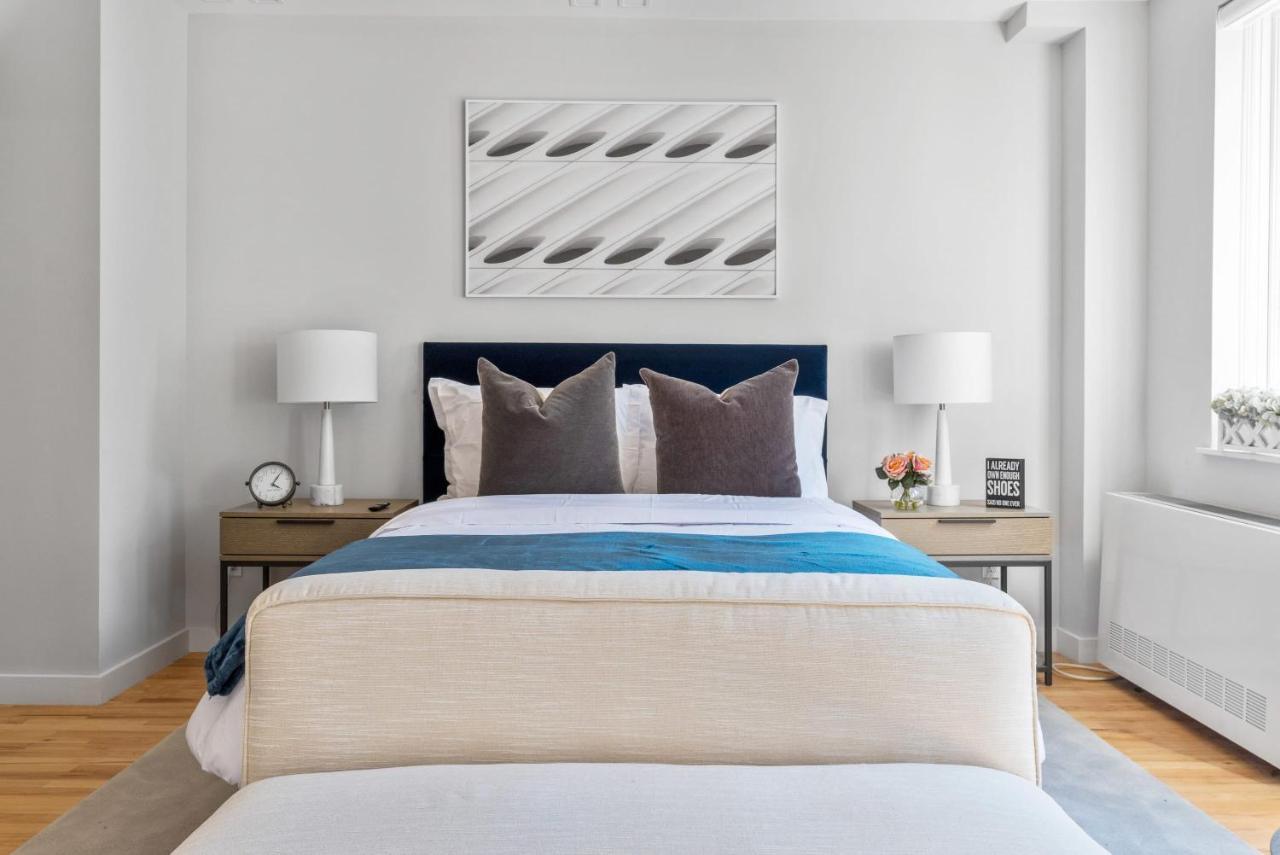 Casa vacanze Luxe Studio In Upper East Side With Charming Juliet Balcony New York